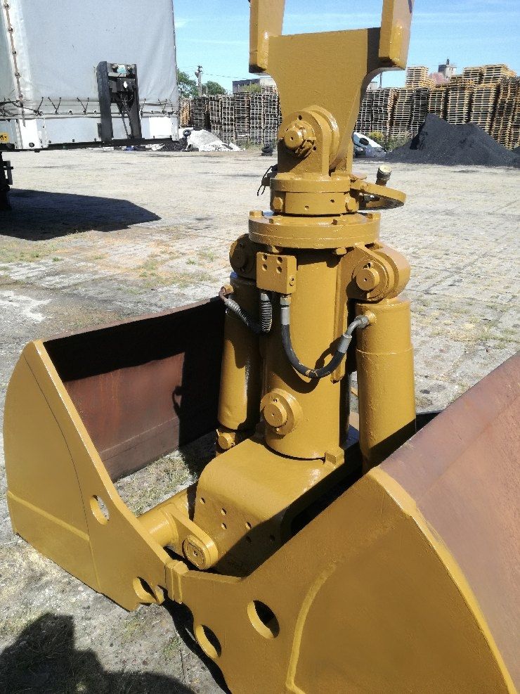 Clamshell bucket - Liebherr - Poland